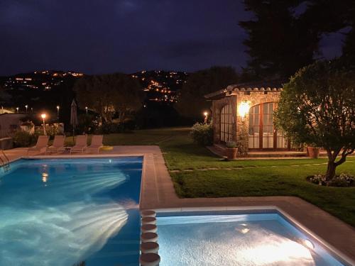 Villa la Buganvilla, vistas al mar y piscina, Castell-Platja ...