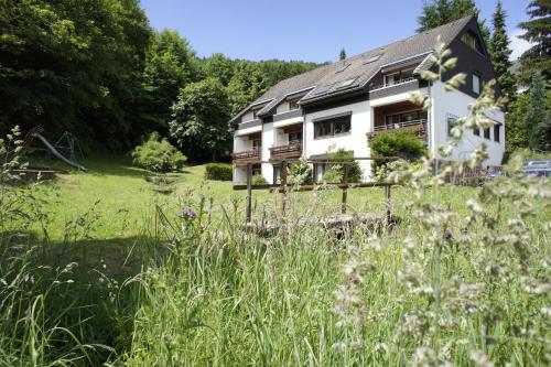 Taman di luar Elpe Apartments Hochsauerland