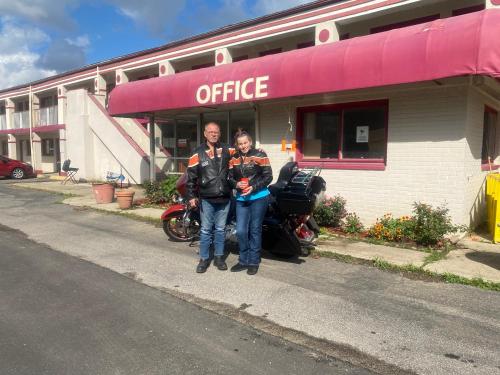 MOTEL 9 – Photos 3