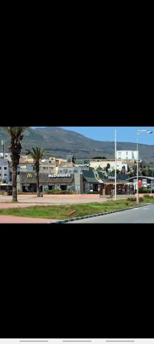 Gambar di galeri bagi Nador Khattabi 2-18 di Nador