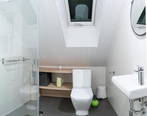 A bathroom at O Feixoal