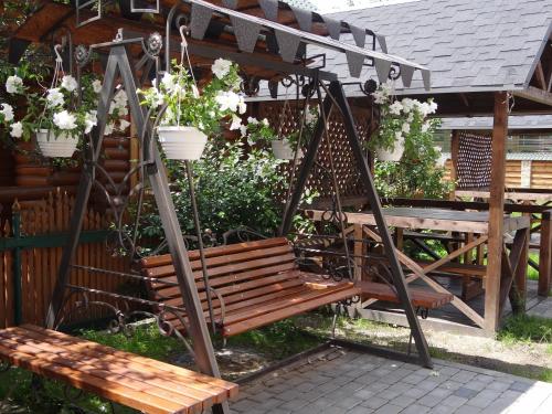 Gallery image of Villa Provans in Tatariv