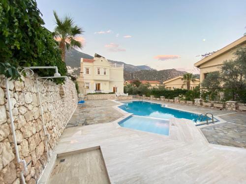 Piscina a Villa Diana o a prop