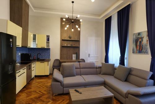 Afbeelding uit fotogalerij van ZEN Apartments Oradea in Oradea