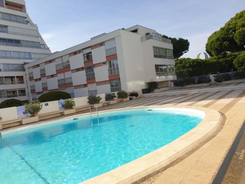 Superbe studio entièrement refait à neuf