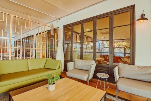 Χώρος καθιστικού στο Gloria Izaro Club Hotel