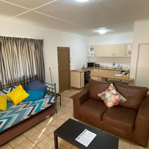 Η κουζίνα ή μικρή κουζίνα στο Little Acres Drakensberg Accommodation