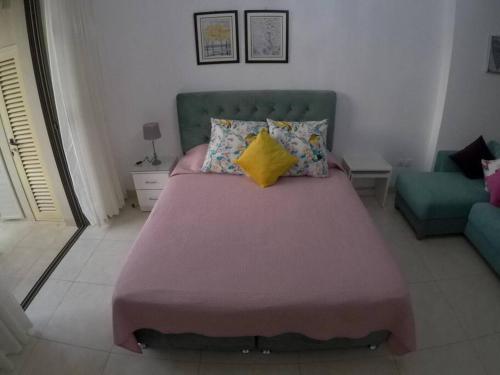 Una cama o camas en una habitación de Rental unit in RAHA village compound, special view