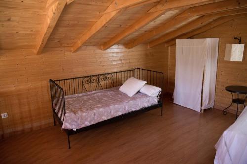 Postel nebo postele na pokoji v ubytování EL VENERO DE MOSTOLES