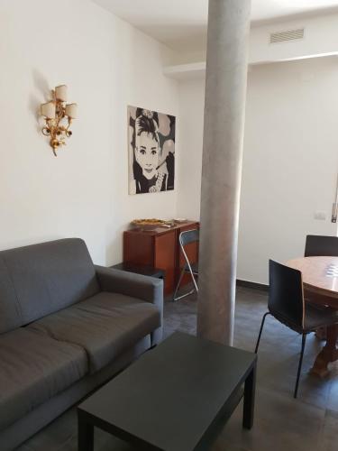 Pizzofalcone home