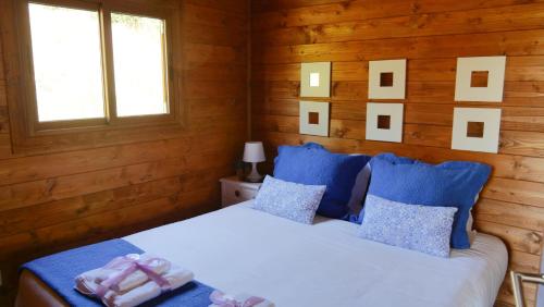 Cama ou camas em um quarto em Casa Alfazema, Quinta Carmo - Alcobaça - Nazaré