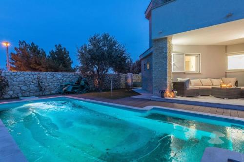 Villa White Rose with private pool