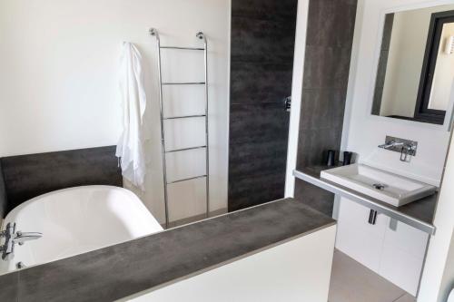 Bilik mandi di Le Mas du Terme