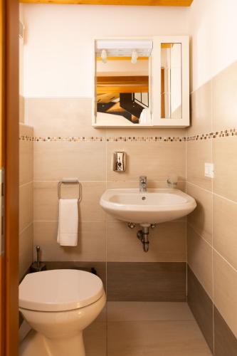 Un baño de Albergo Diffuso Polcenigo Casa Blas