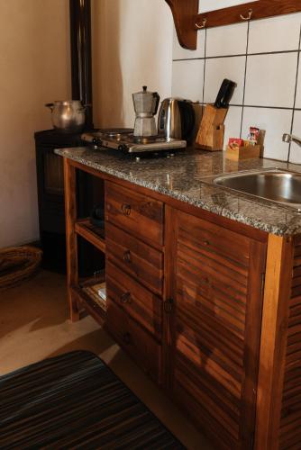 Una cocina o cocineta en Albergo Diffuso Polcenigo Ciasa VeS