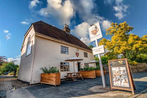 Crown & Punchbowl, Cambourne, United Kingdom