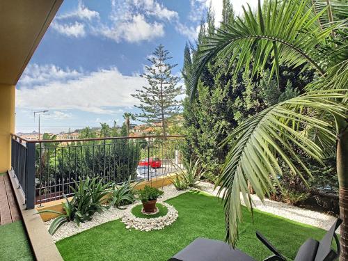 Samya Oasis - Funchal Pool Residence by LovelyStay