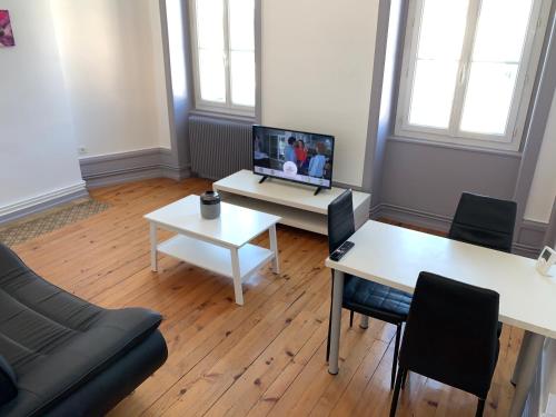 Photo de la galerie de l'établissement Appartement de la République, à La Tour-du-Pin