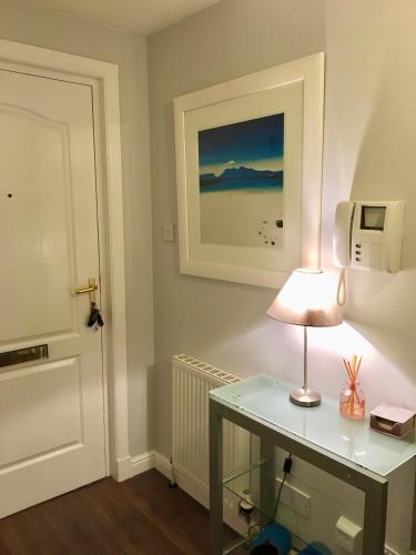 One bedroom apartment in the west end of Glasgow Close to COP26 tesisinde bir banyo