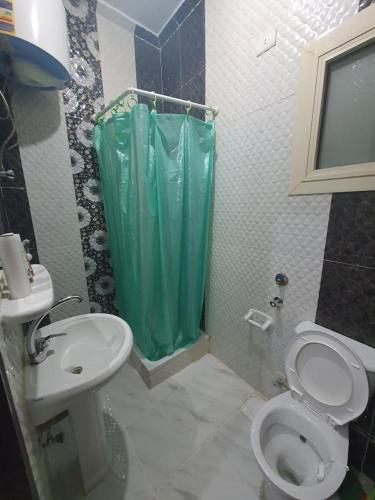 Abeer suites 2 tesisinde bir banyo