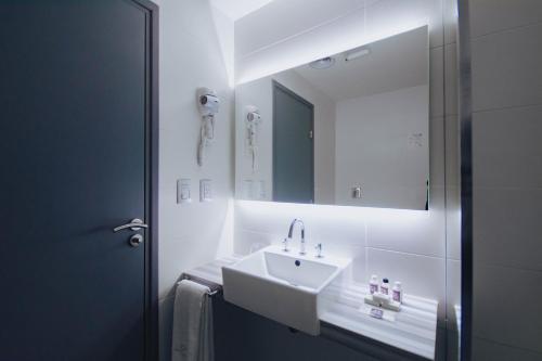 Koupelna v ubytování SEC Hotel