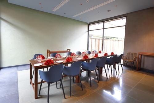 Restaurace v ubytování Saptha Resort and Spa