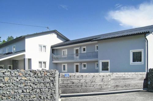 Apartment in St Kanzian am Klopeinersee with garden