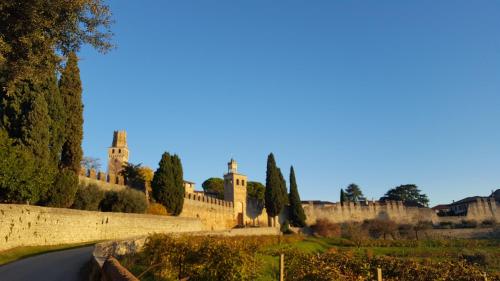 a view of the castle from the road at Pie Castello in Susegana