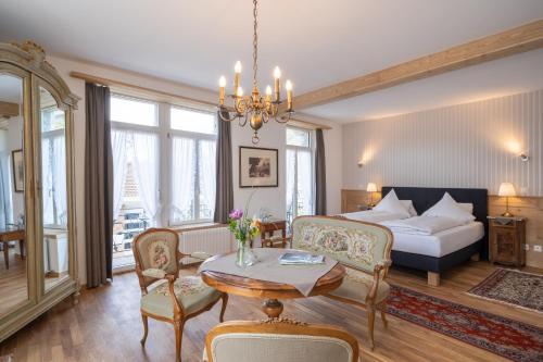 Posezení v ubytování Carlton-Europe Vintage Adults Hotel