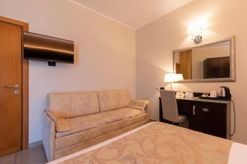 Кухня или мини-кухня в Hotel Villa Tiziana
