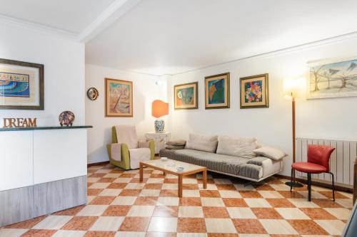 Foto GuestHost - Via Etnea Cozy Apartment with Balcony