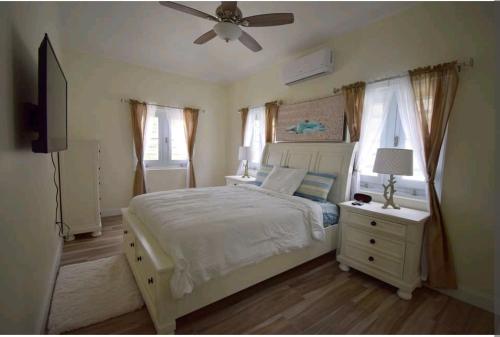 Letto o letti in una camera di Wintberg Tropical Villas