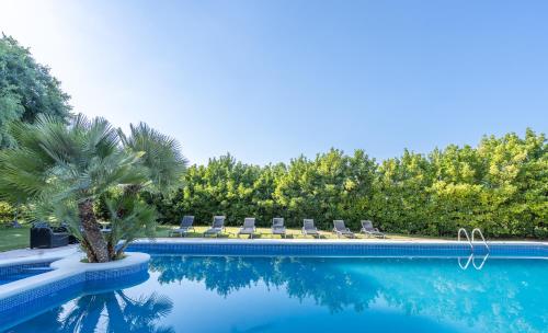 Kolam renang di atau dekat dengan Masia Ventanell Luxury villa near Barcelona