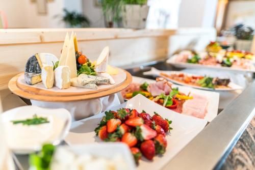 ホテルの敷地内または近くでの食事または食べ物