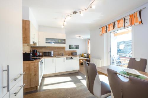 Η κουζίνα ή μικρή κουζίνα στο Brückenwirt's Ferienwohnung