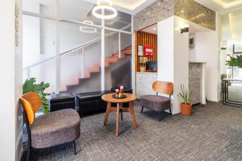 Ruang duduk di Tely's Bed & Breakfast Iloilo powered by Cocotel
