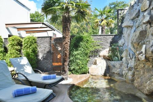 Baron Tavernier Hotel Restaurant & SPAにある庭