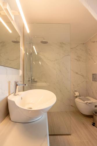 Un baño de GT Beach