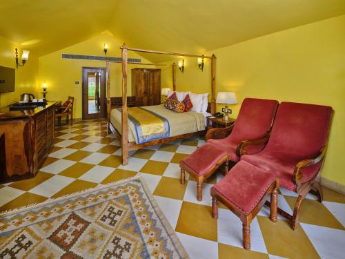 Posezení v ubytování jüSTa Rajputana Resort & Convention Centre, Udaipur