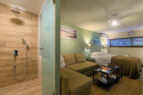 Pol's studio, Kalamata Mediterranean Apartments