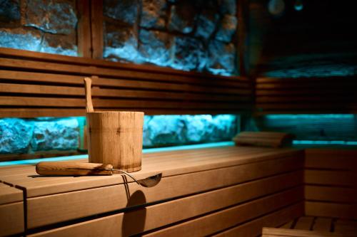 a mortar and pestle sitting on top of a sauna at Premium Activehotel Bergkönig in Neustift im Stubaital
