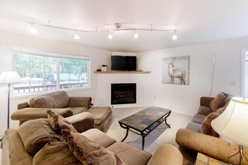 Posezení v ubytování Prairie Creek Condo