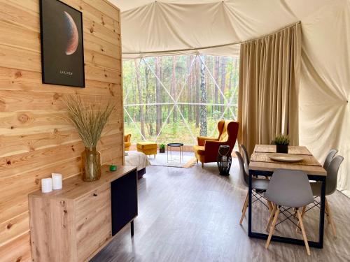 Zdjęcie z galerii obiektu Planeta Glamping w mieście Zalesie Górne