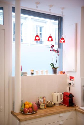 CHARMING Parisian Apartment WITH AIR CONDITIONING - CLIMATISATION & 2 BEDROOMS - Batignolles PARIS photo 27