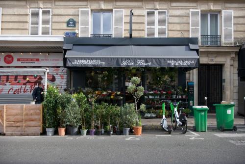 CHARMING Parisian Apartment WITH AIR CONDITIONING - CLIMATISATION & 2 BEDROOMS - Batignolles PARIS photo 46