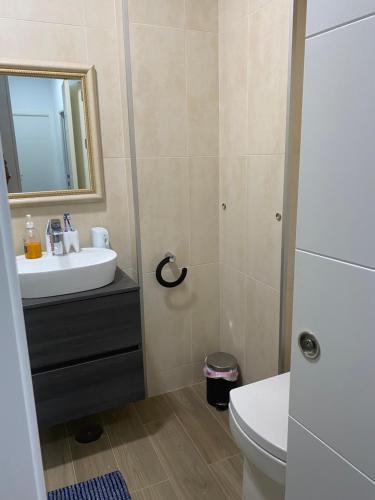 Phòng tắm tại Habitaciones la viña