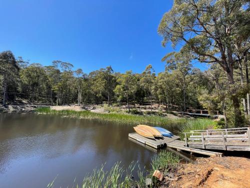 Foto da galeria de Kianinny Bush Cottages em Tathra