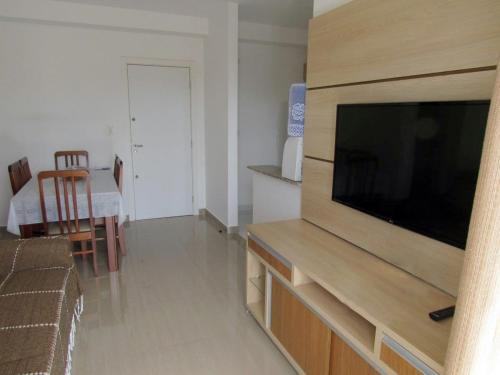 Gallery image of Apartamento completo p temporada Ubatuba, excelente localização com conforto e economia in Ubatuba