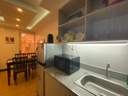 Dapur atau dapur kecil di MidKnight Sky Unit for Rent