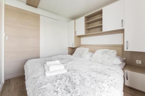 Cama o camas de una habitación en Floating Sea House Gong